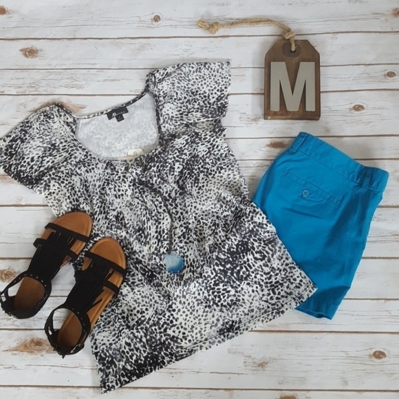 AB Studio black and white print blouse with ruffle accents - Picture 2 of 12